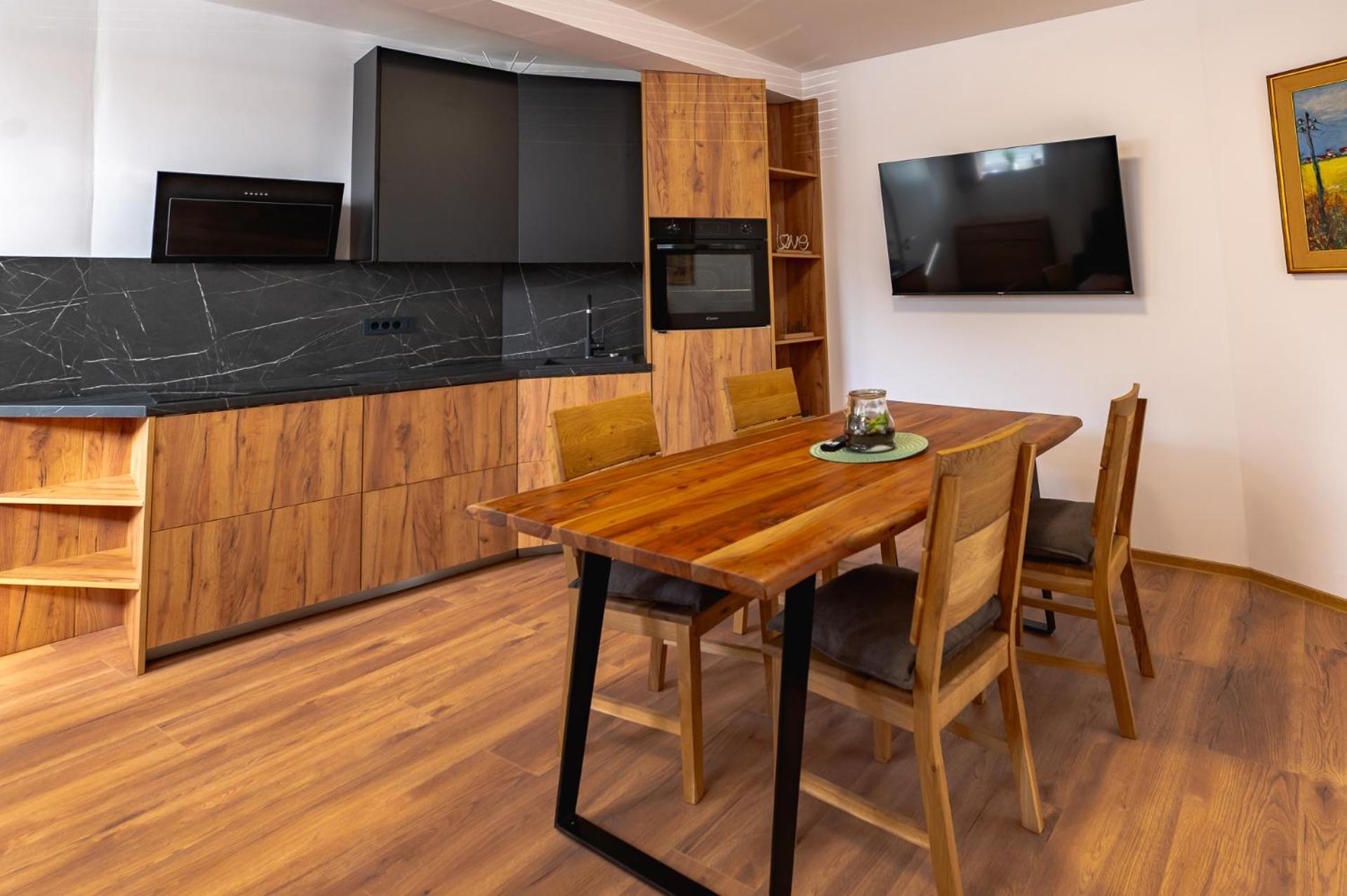 Apartments Luxury Ad เยเซนิตเซ ภายนอก รูปภาพ